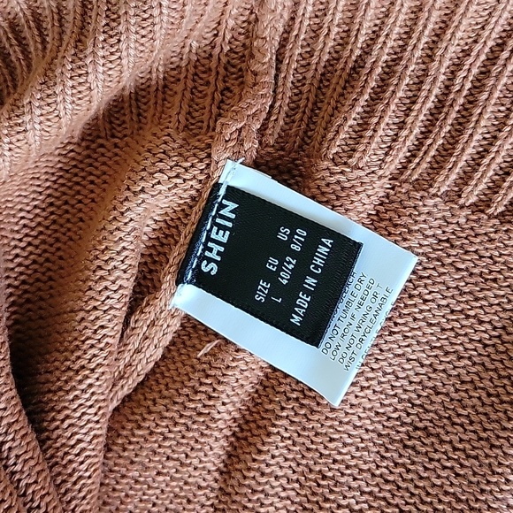 New size large sweater - Picture 5 of 5